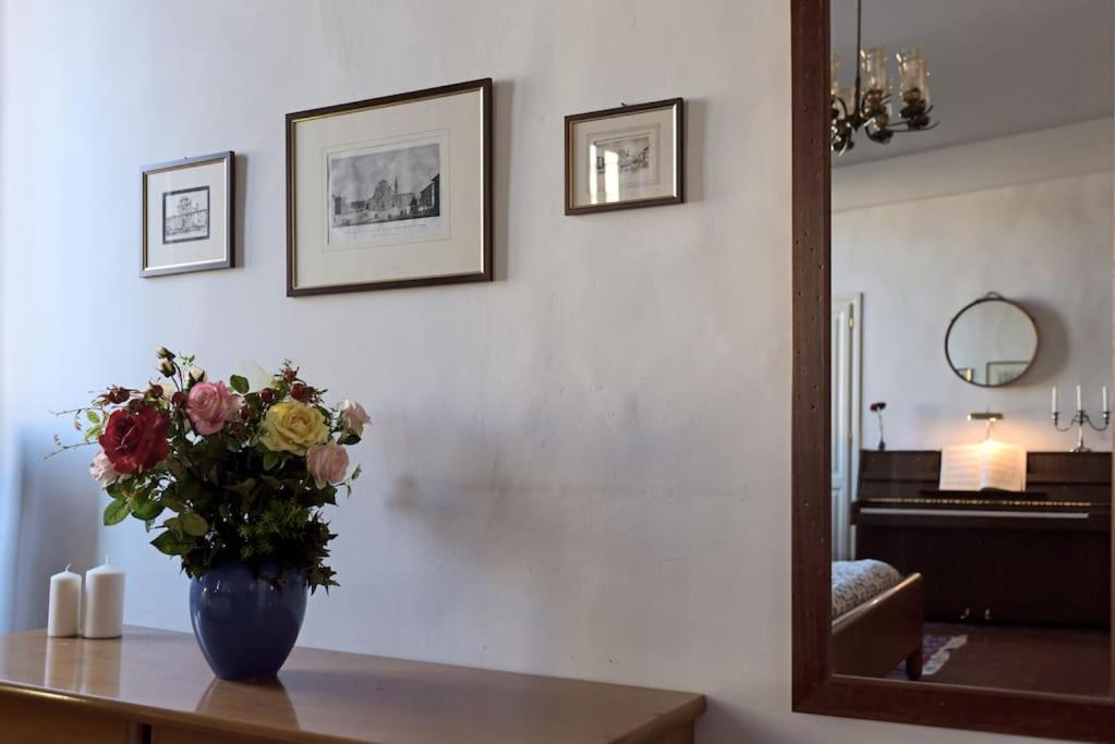 Cozy Apartment With Private Garden - City Center - Флоренция Экстерьер фото