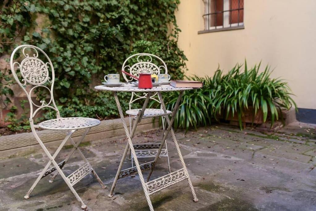 Cozy Apartment With Private Garden - City Center - Флоренция Экстерьер фото